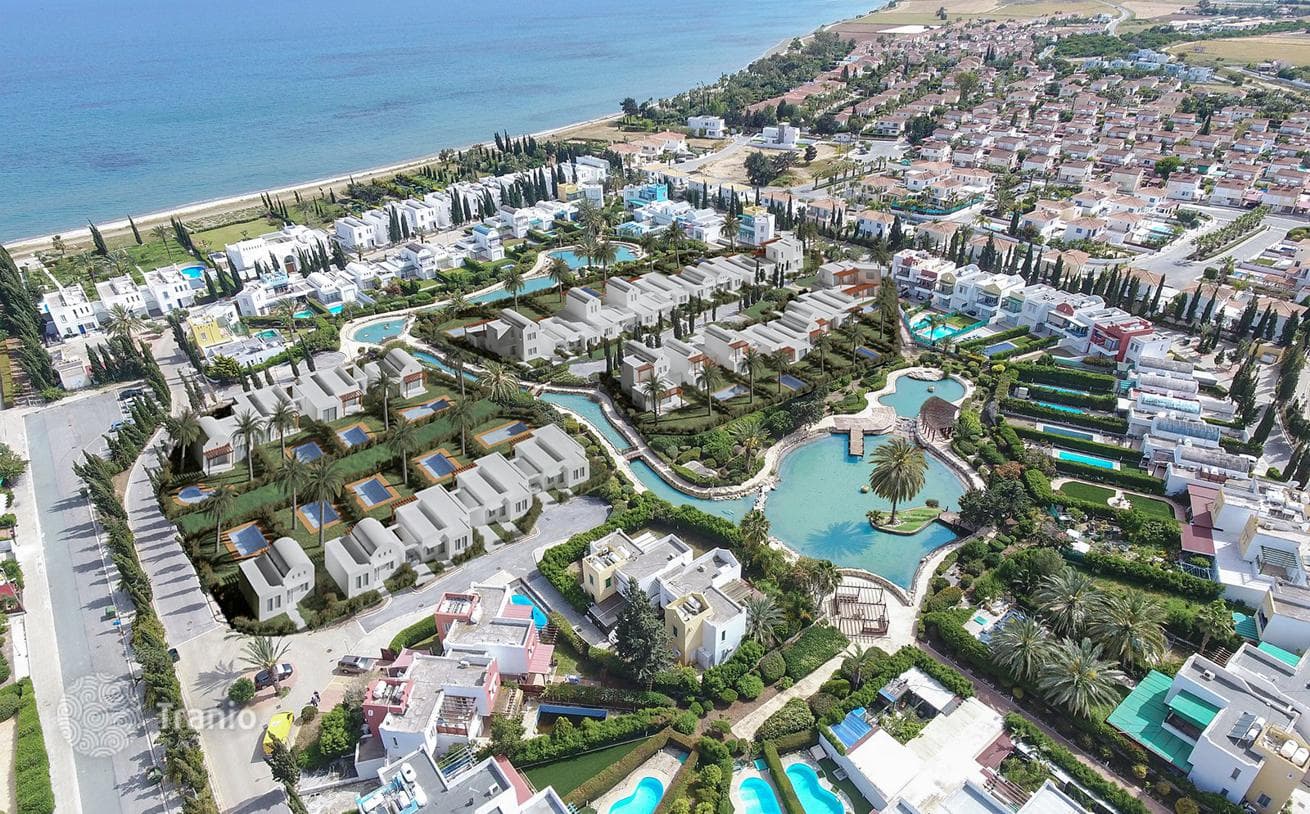 Новый жилой комплекс вилл на берегу моря в районе Перволия, Ларнака, Кипр