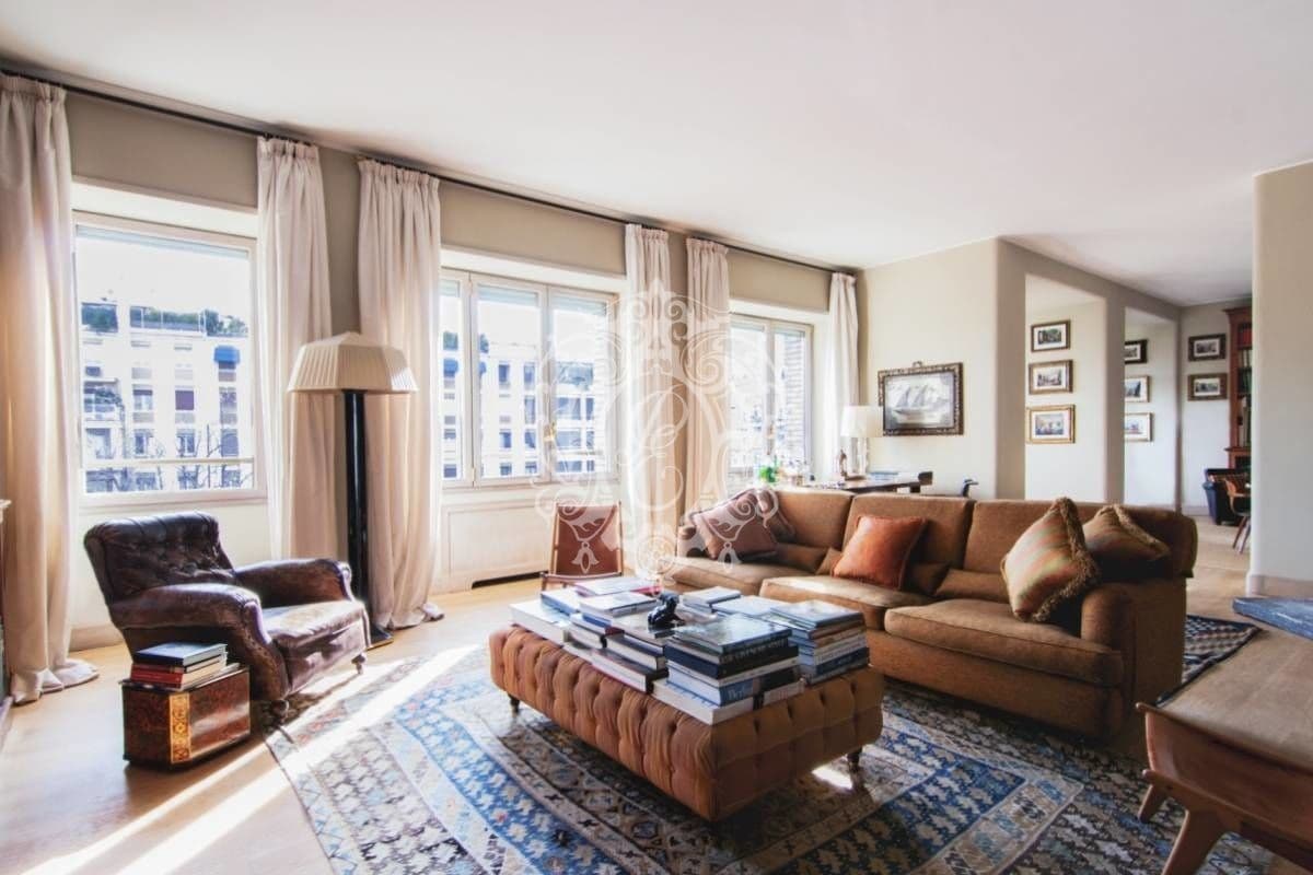 Апартаменты в Милане, Италия, 228 м2