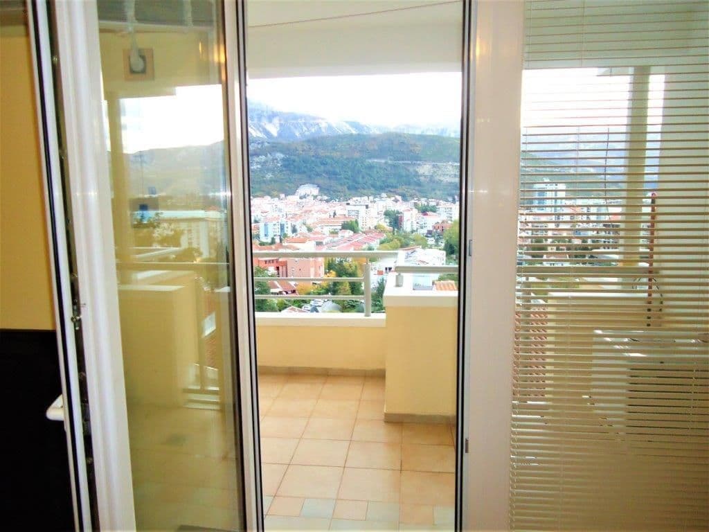 Квартира в Будве, Черногория, 98 м2