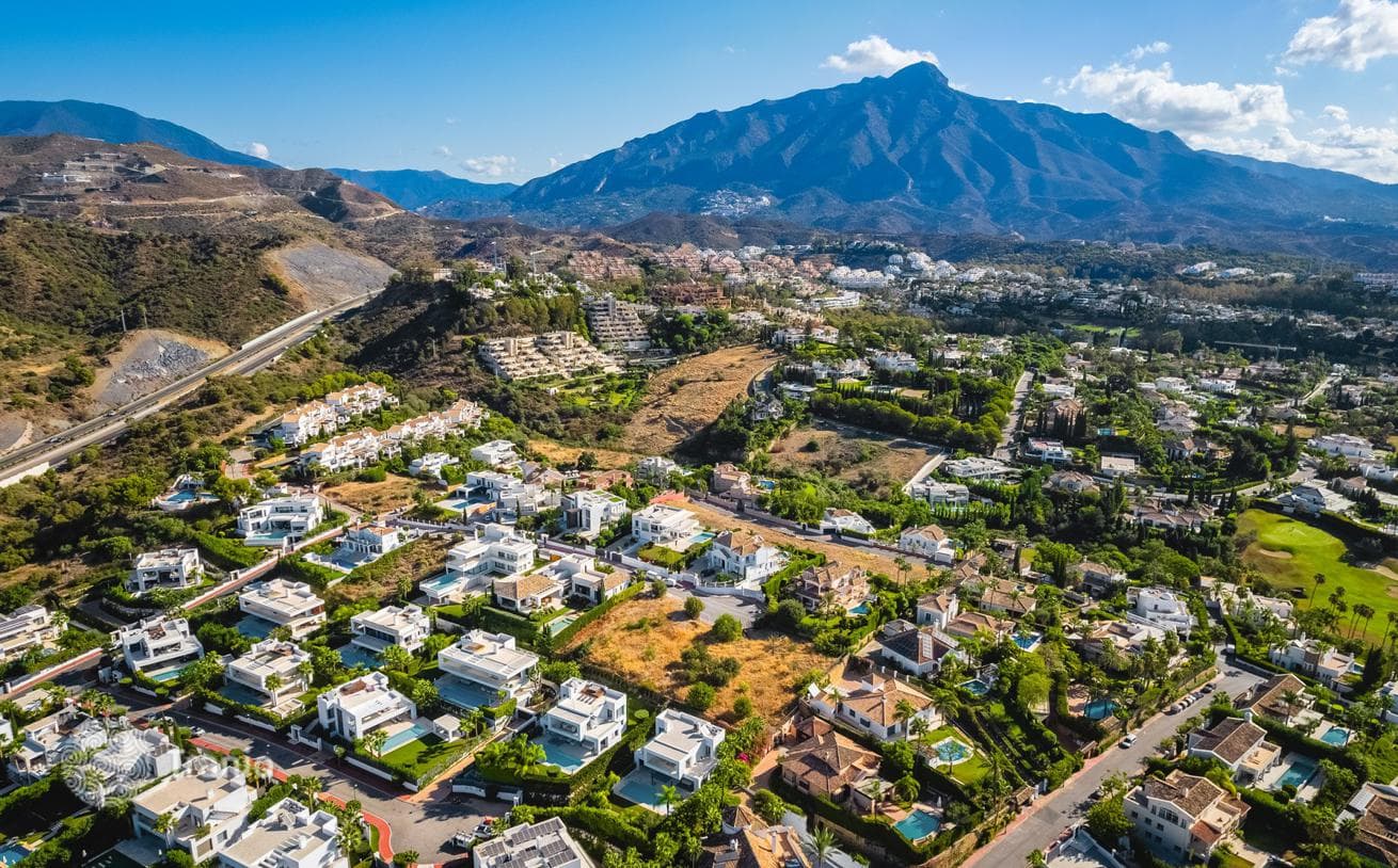 Земельный участок на продажу в Haza del Conde, Новая Андалусия, фото 3