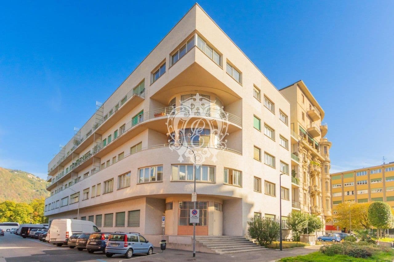 Квартира в Комо, Италия, 182 м2