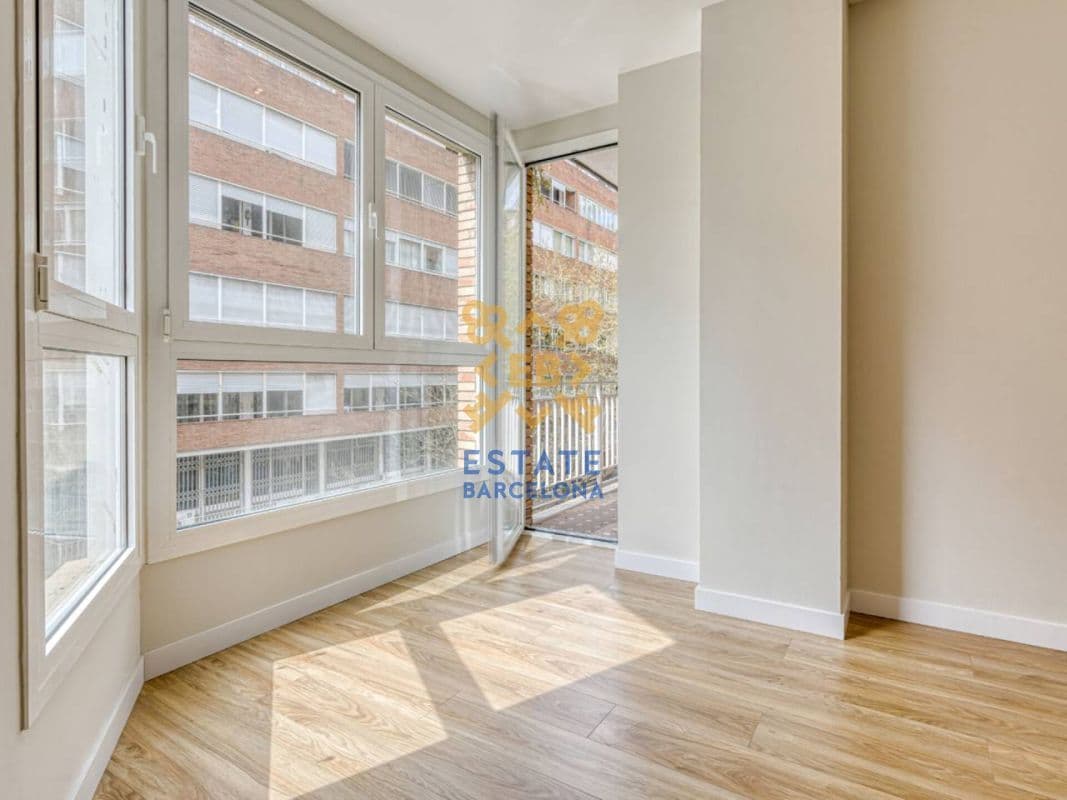 Квартира в Барселоне, Испания, 90 м2