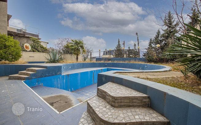 Дом в городе 1352 м² в Сабуртало, Грузия