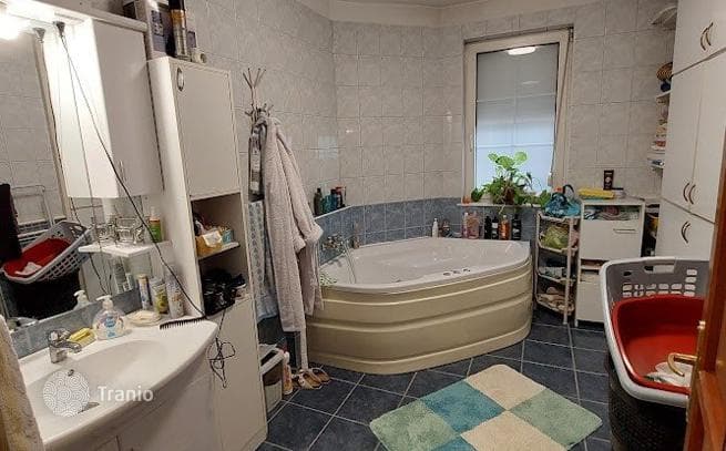 6-комнатный дом в городе 240 м² в Дебрецене, Венгрия