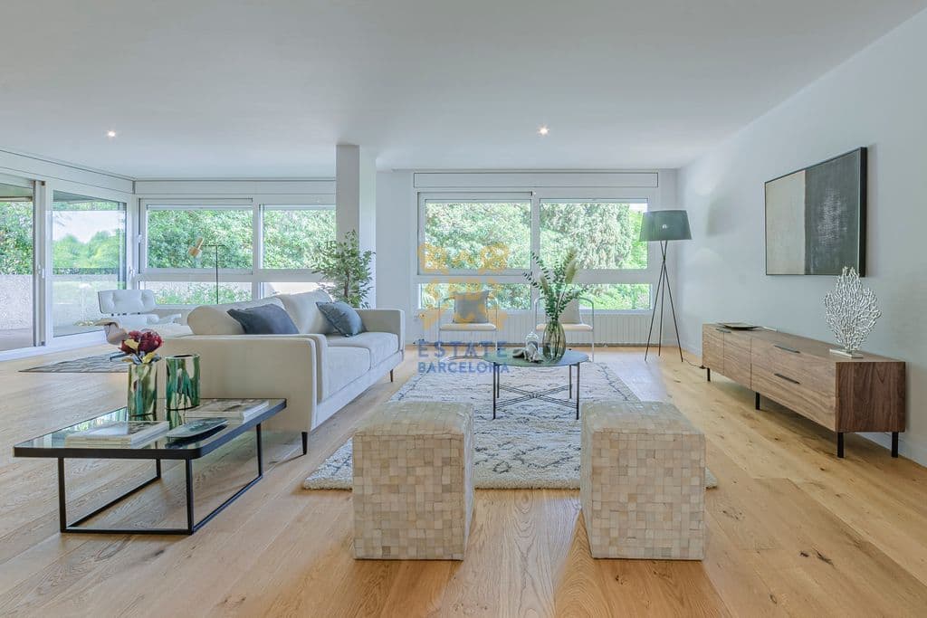 Квартира в Барселоне, Испания, 328 м2