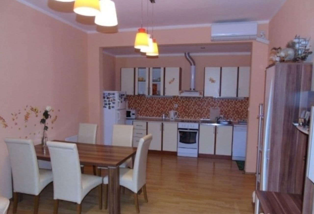 Квартира в Баре, Черногория, 80 м2