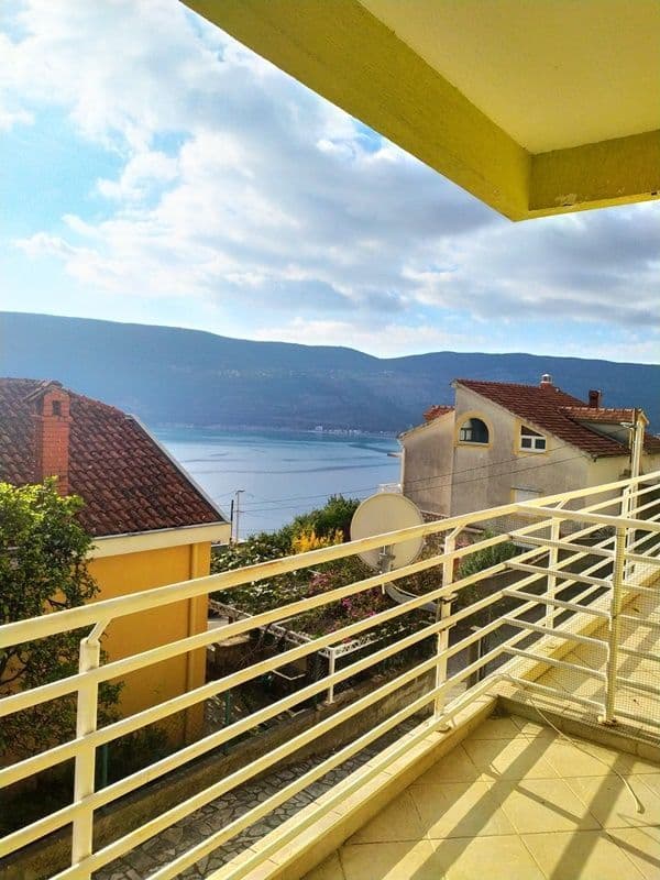 Квартира в Херцег-Нови, Черногория, 40 м2