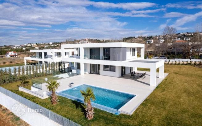 5-комнатная вилла 300 м² в Панораме, Греция
