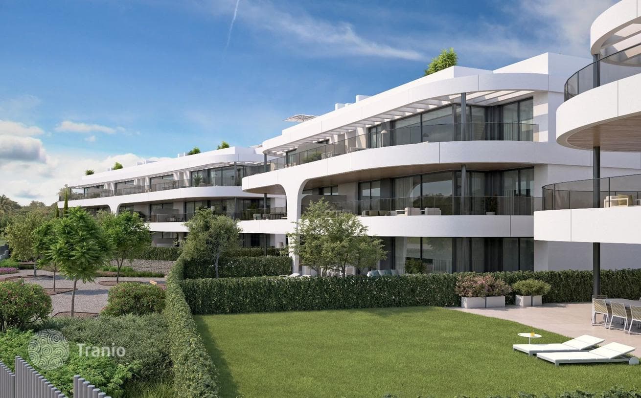 Апартамент на продажу в Estepona East, Эстепона