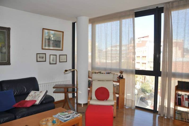 Квартира в Барселоне, Испания, 127 м2