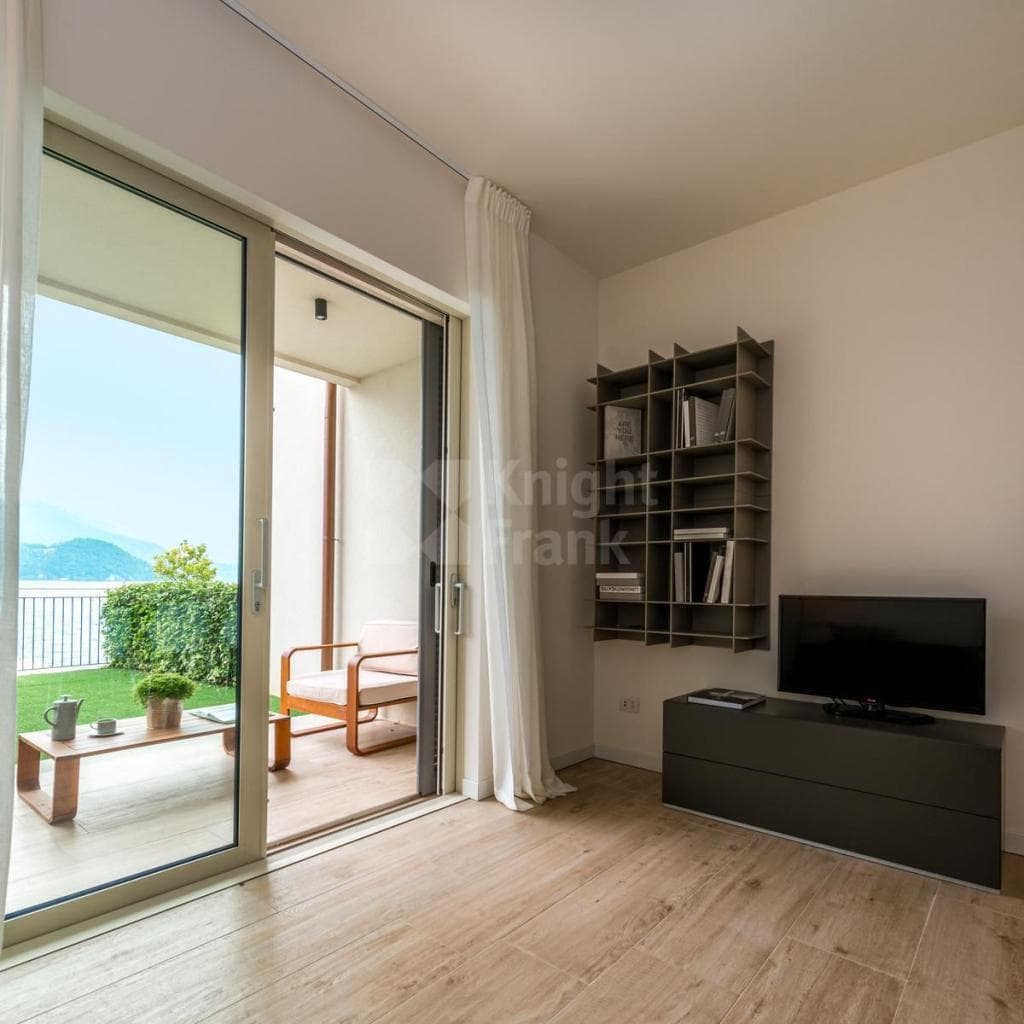 Квартира в Комо, Италия, 96 м2