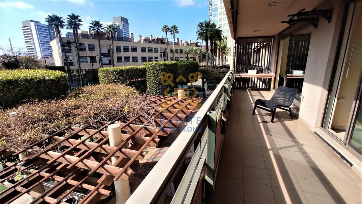Квартира в Барселоне, Испания, 90 м2