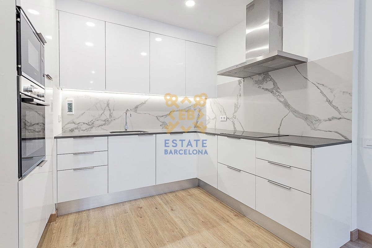 Квартира в Барселоне, Испания, 83 м²