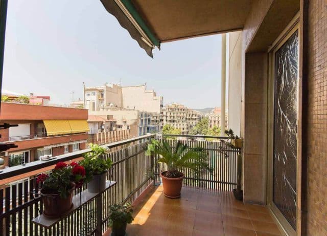 Квартира в Барселоне, Испания, 124 м2