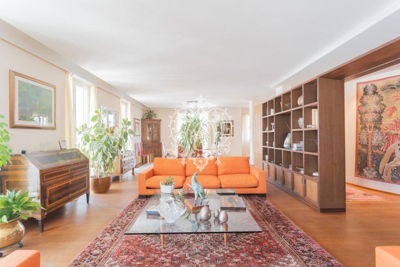 Пентхаус в Комо, Италия, 280 м2