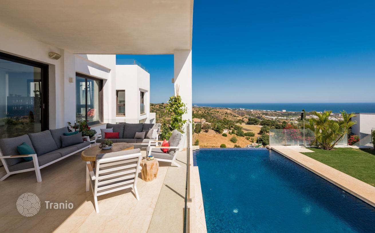 Вилла на продажу в Los Altos de los Monteros, Восточная Марбелья