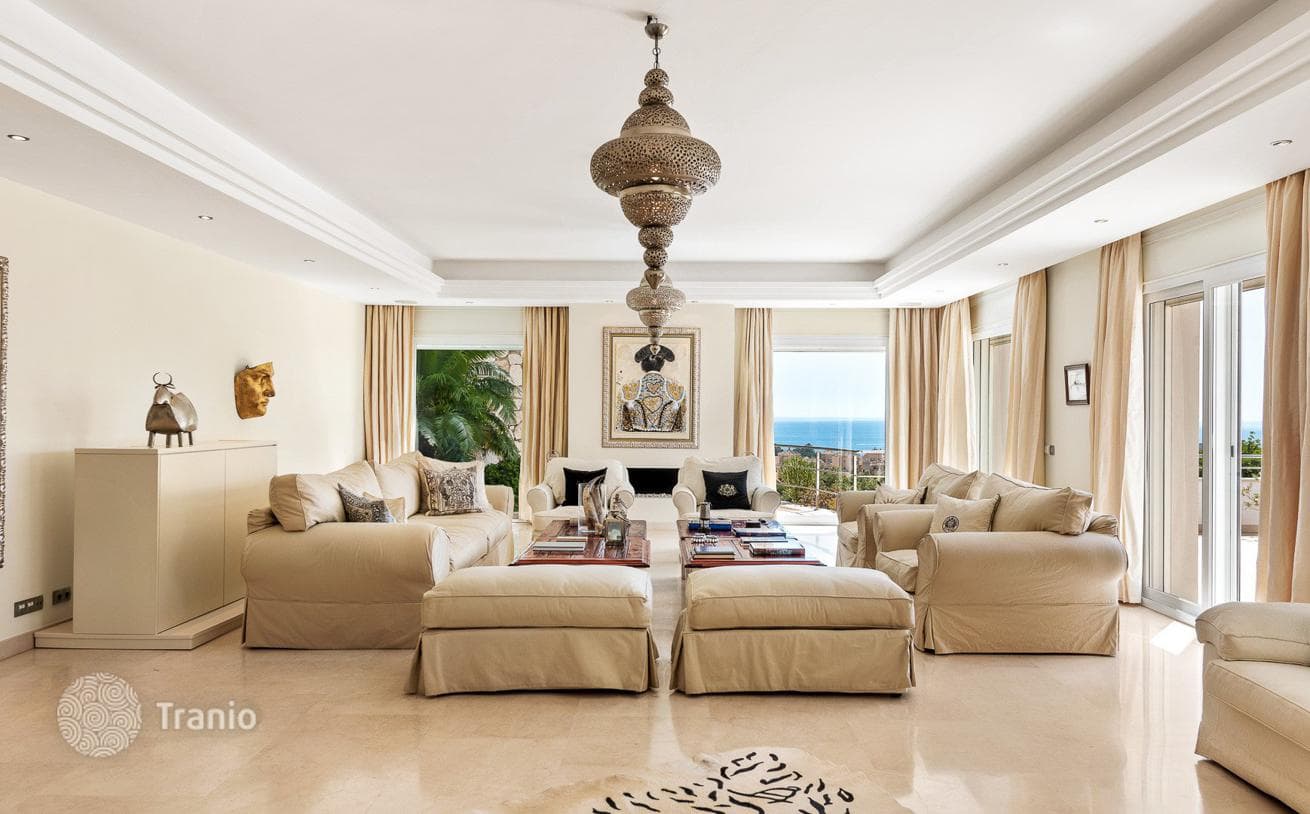 Вилла на продажу в Elviria, Восточная Марбелья