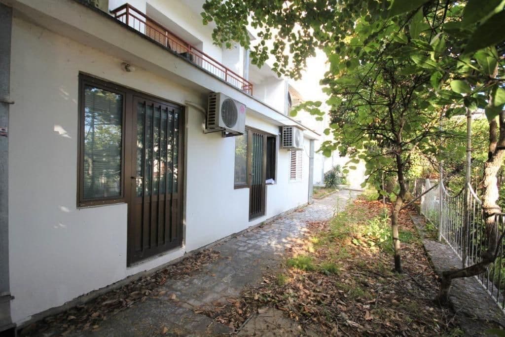 Квартира в Херцег-Нови, Черногория, 75 м2