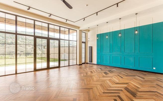 6-комнатный дом в городе 350 м² в Сабуртало, Грузия