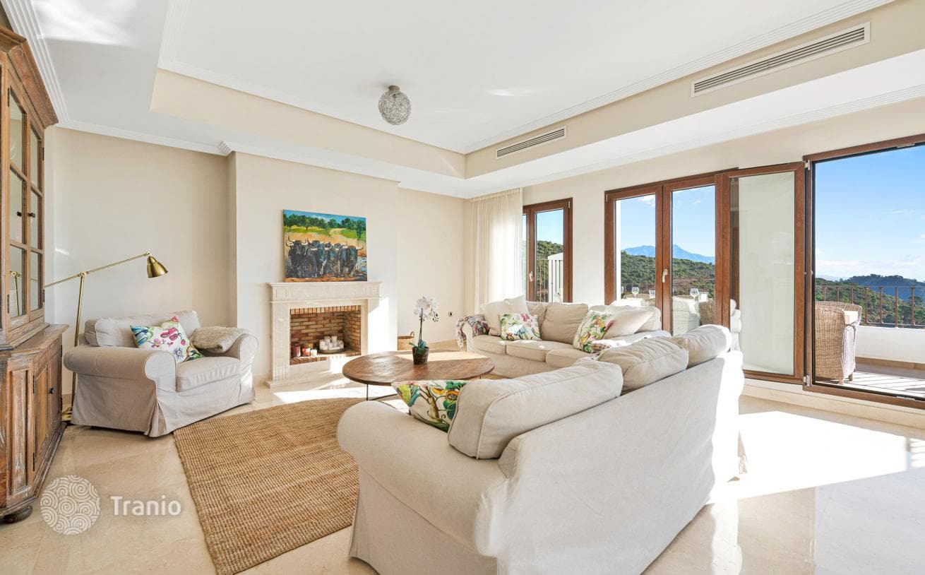 Вилла на продажу в Benahavis Hills Country Club, Бенахавис