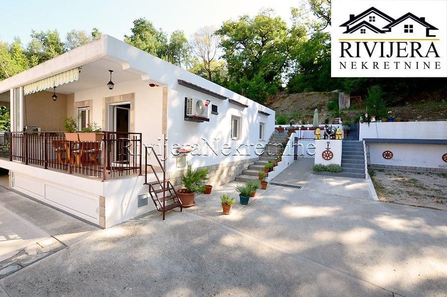 Квартира в Херцег-Нови, Черногория, 57 м2