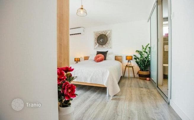 14-комнатный дом в городе 550 м² в Макарскае, Хорватия
