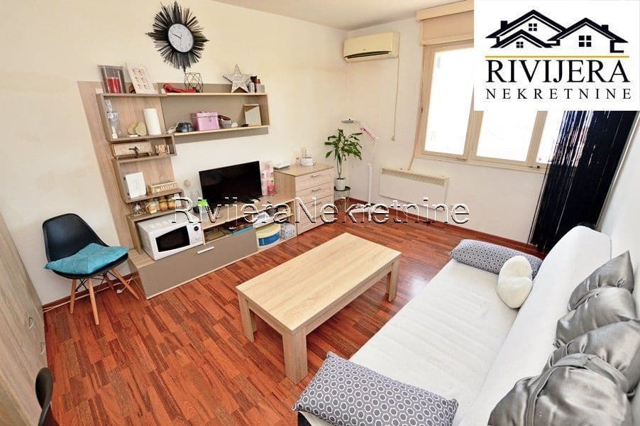 Квартира в Херцег-Нови, Черногория, 30 м2
