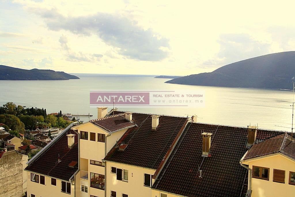 Апартаменты в Херцег-Нови, Черногория, 50 м2