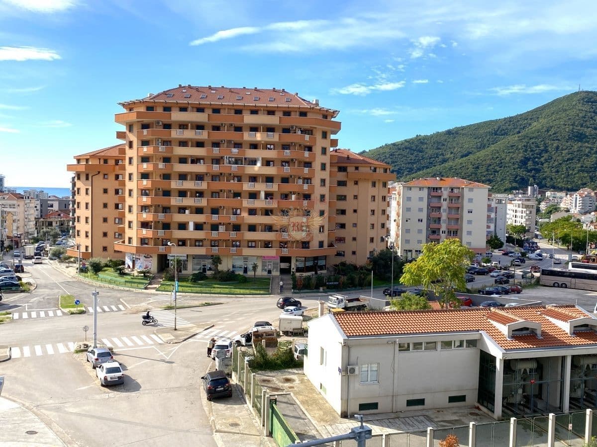 Квартира в Будве, Черногория, 47 м2, фото 2