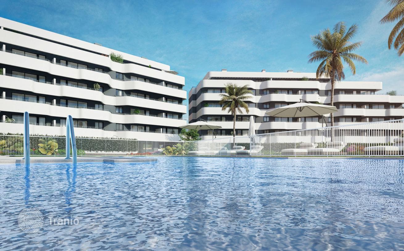 Апартамент на продажу в Los Alamos, Торремолинос, фото 3