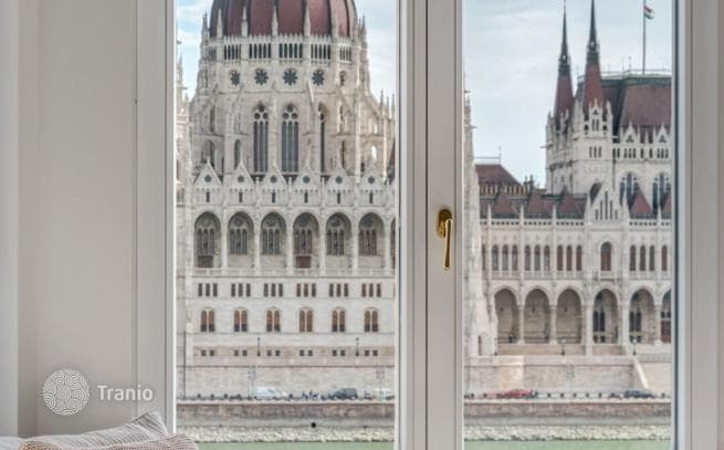 4 комн. квартира класса люкс с видом на Парламент и Дунай