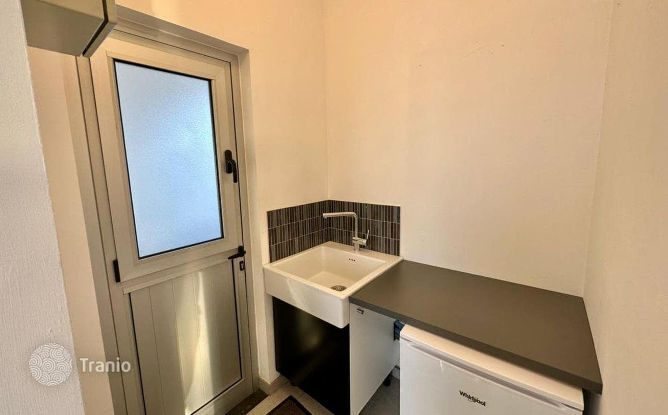 5-комнатный особняк 548 м² в Арадипу, Кипр