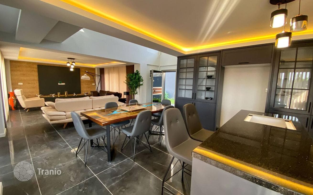 Вилла 4+1 в Фетхие, Олюдениз, на Участке 700 м², фото 2