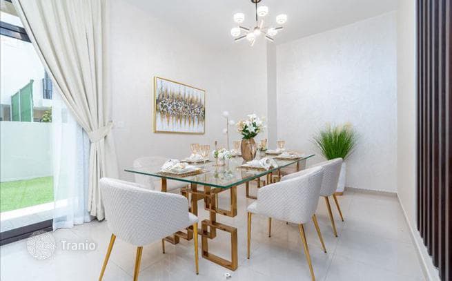 Комплекс таунхаусов Nasma Residences с бассейном, школой и клубом, Шарджа, ОАЭ, фото 5