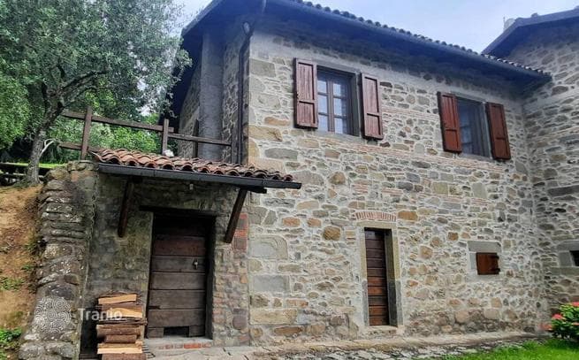 7-комнатная вилла 533 м² в Лукке, Италия