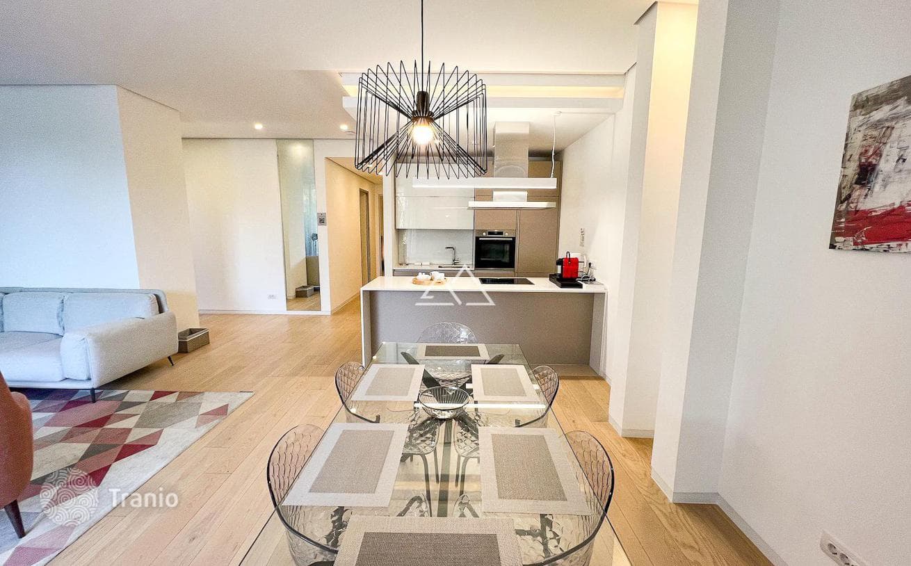 Меблированные апартаменты с 2 спальнями в Dukley Gardens