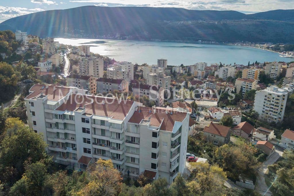 Апартаменты в Херцег-Нови, Черногория, 44 м2