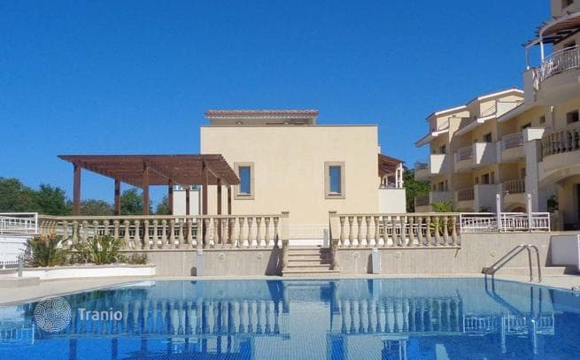 2-комнатный таунхаус 95 м² в Юниверсале, Кипр, фото 4