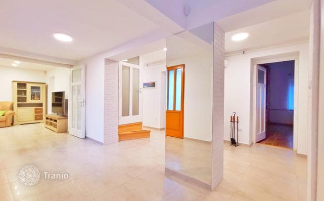 5-комнатный дом в городе 230 м² в Будапеште, Венгрия, фото 2