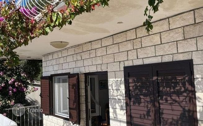 4-комнатный дом в городе 225 м² в Омише, Хорватия, фото 2