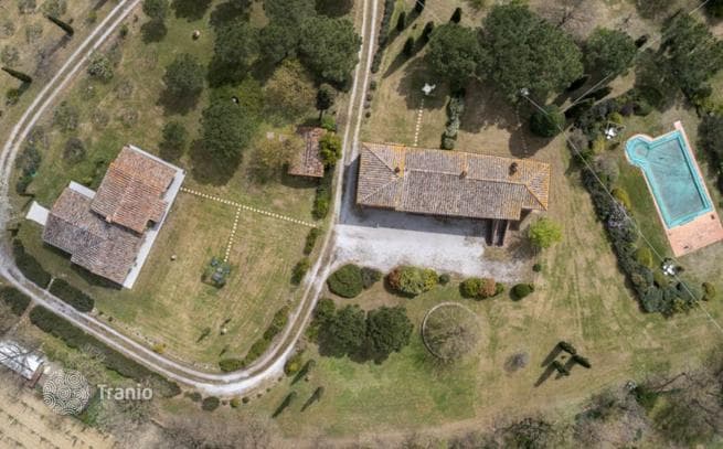 12-комнатная вилла 650 м² в Лучиньяно, Италия