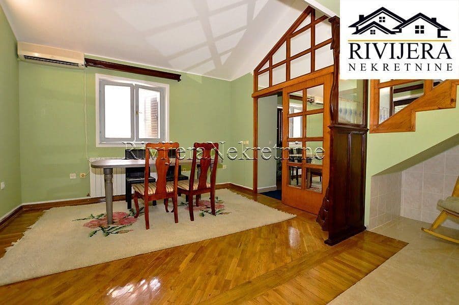 Квартира в Херцег-Нови, Черногория, 90 м2