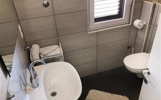 4-комнатный дом в городе 225 м² в Омише, Хорватия, фото 4