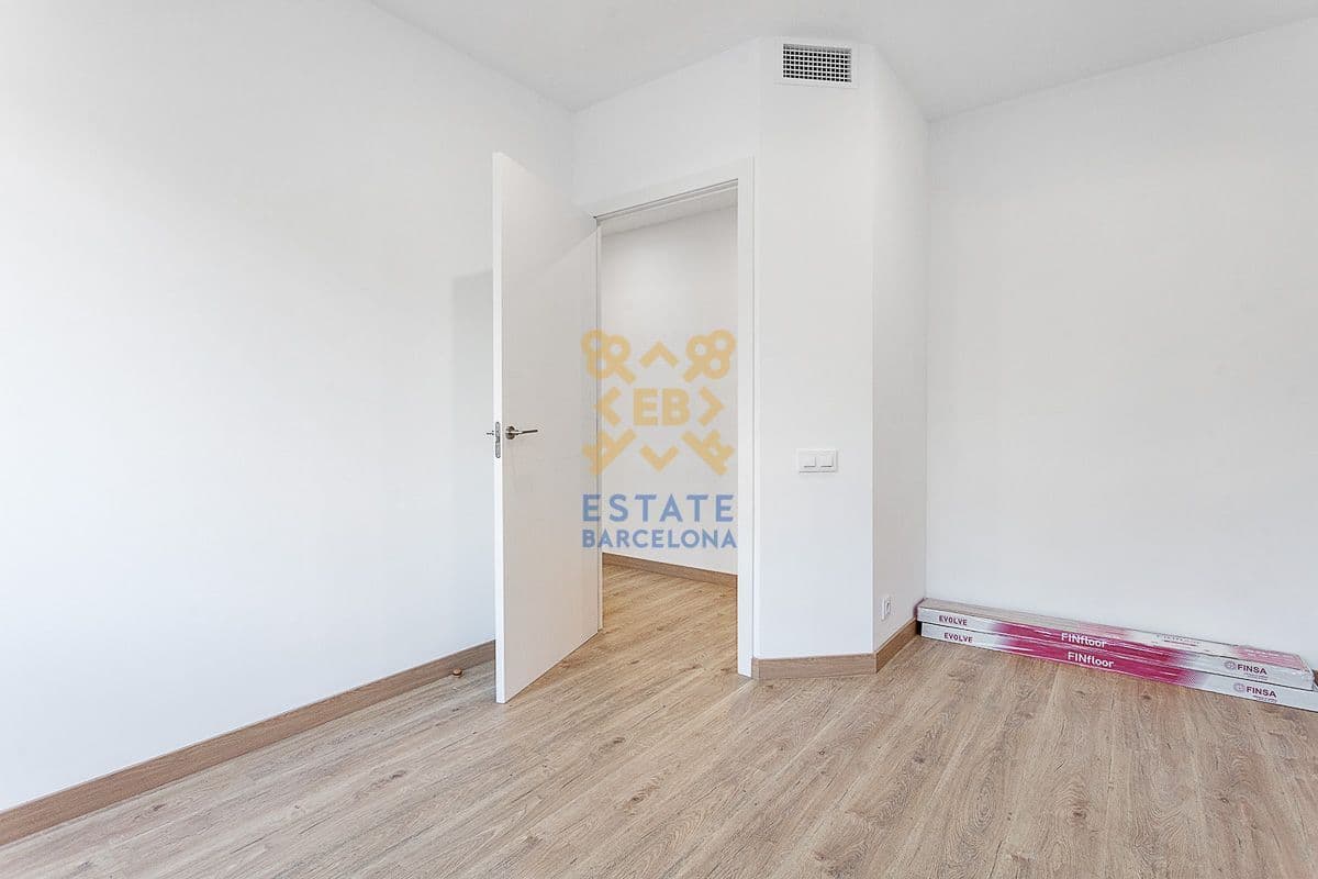 Квартира в Барселоне, Испания, 73 м², фото 3