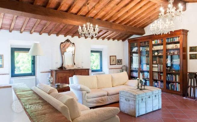 8-комнатная вилла 450 м² в Монтайоне, Италия